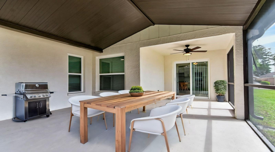 Tampa, Florida 33615, 3 Bedroom Bedrooms, ,2 Bathroombathrooms,Residential,For Sale,Marbella Creek,0,Mfrtb8541416