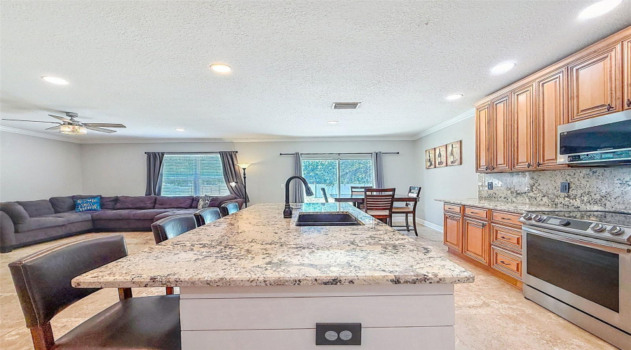 Spring Hill, Florida 34609, 5 Bedroom Bedrooms, ,2 Bathroombathrooms,Residential,For Sale,Hartford Heights,0,Mfrtb8517441