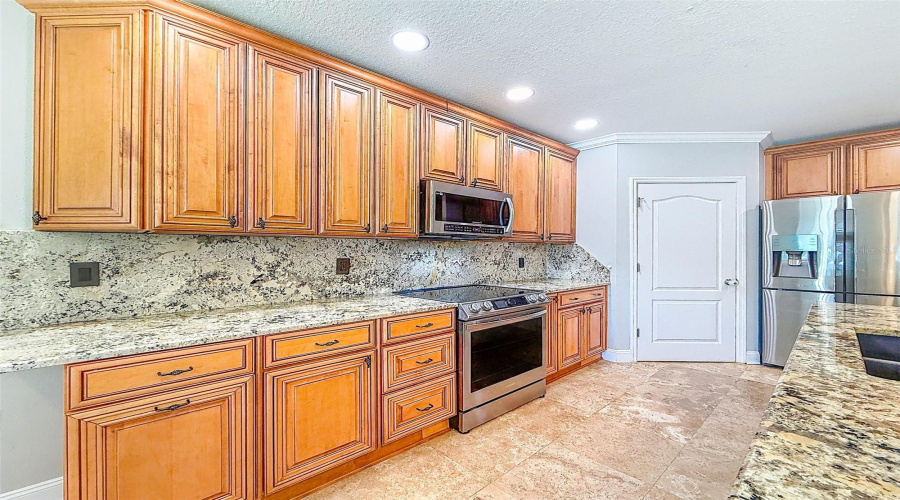 Spring Hill, Florida 34609, 5 Bedroom Bedrooms, ,2 Bathroombathrooms,Residential,For Sale,Hartford Heights,0,Mfrtb8517441