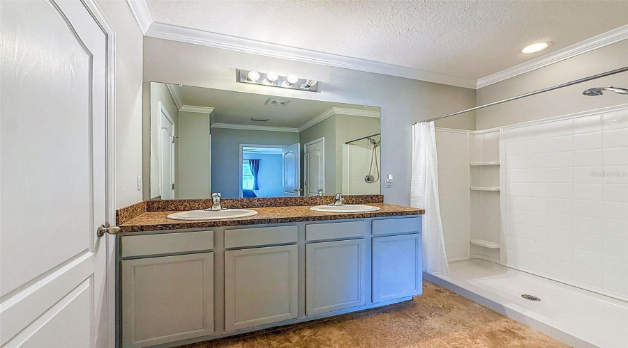 Spring Hill, Florida 34609, 5 Bedroom Bedrooms, ,2 Bathroombathrooms,Residential,For Sale,Hartford Heights,0,Mfrtb8517441