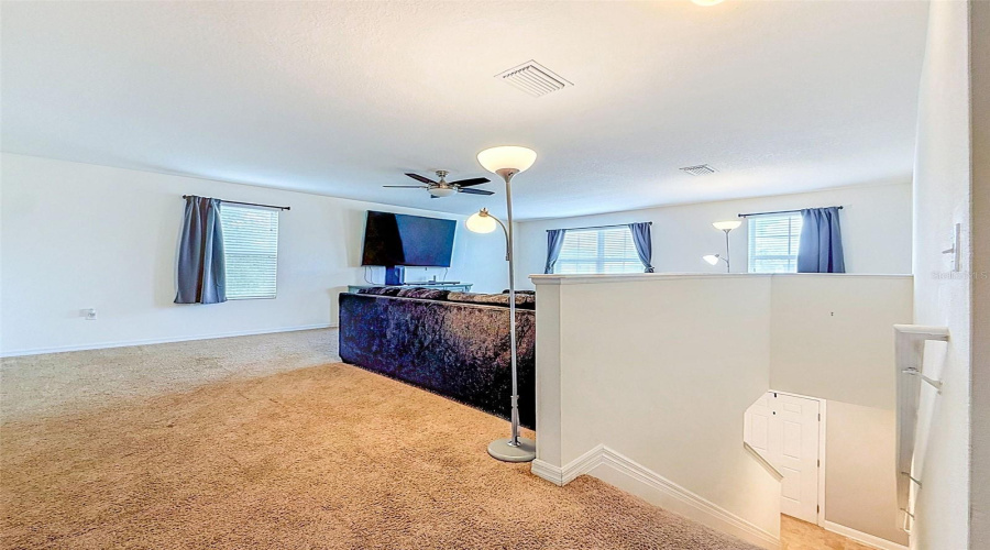 Spring Hill, Florida 34609, 5 Bedroom Bedrooms, ,2 Bathroombathrooms,Residential,For Sale,Hartford Heights,0,Mfrtb8517441