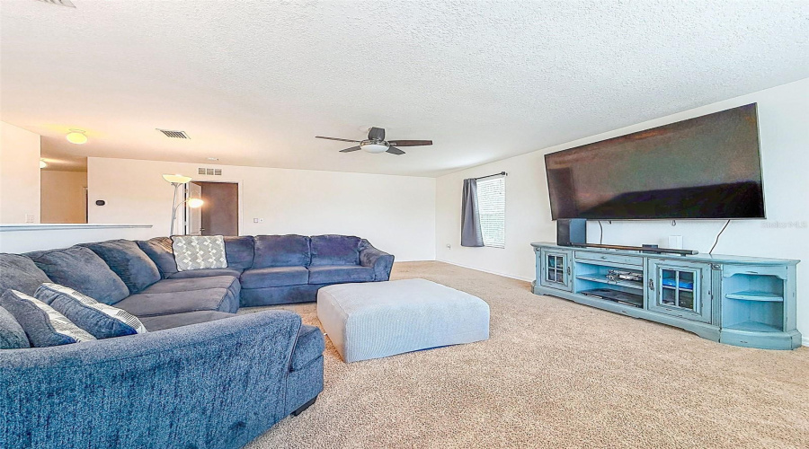 Spring Hill, Florida 34609, 5 Bedroom Bedrooms, ,2 Bathroombathrooms,Residential,For Sale,Hartford Heights,0,Mfrtb8517441