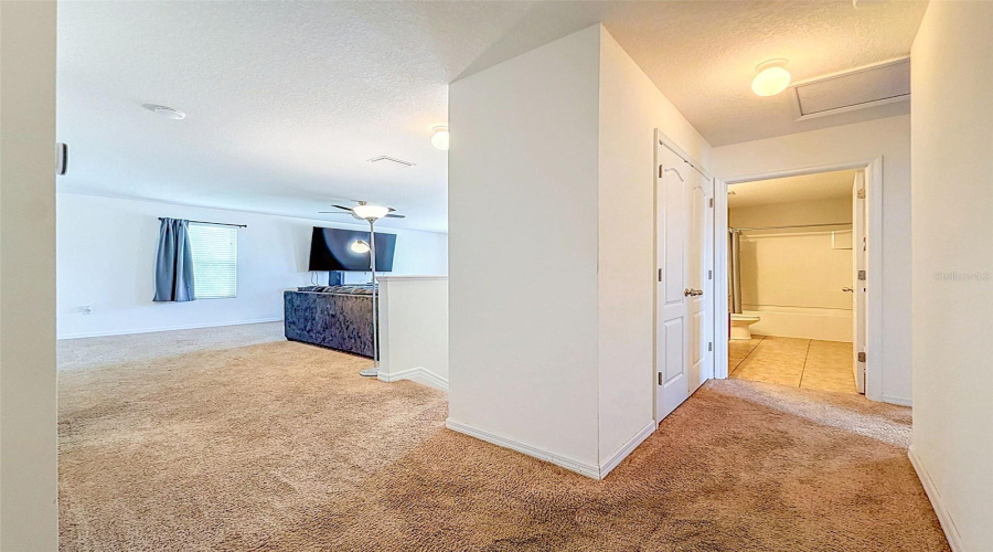 Spring Hill, Florida 34609, 5 Bedroom Bedrooms, ,2 Bathroombathrooms,Residential,For Sale,Hartford Heights,0,Mfrtb8517441