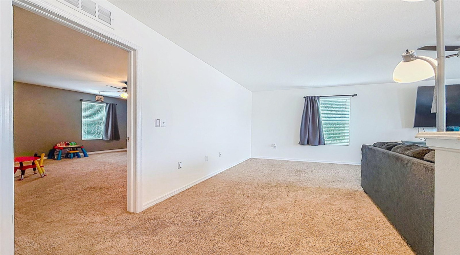 Spring Hill, Florida 34609, 5 Bedroom Bedrooms, ,2 Bathroombathrooms,Residential,For Sale,Hartford Heights,0,Mfrtb8517441