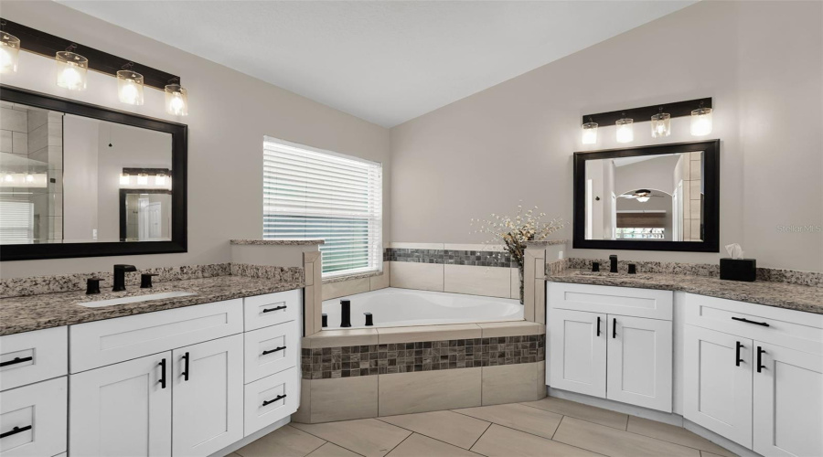 Casselberry, Florida 32707, 3 Bedroom Bedrooms, ,2 Bathroombathrooms,Residential,For Sale,Waukon,0,Mfro6416181