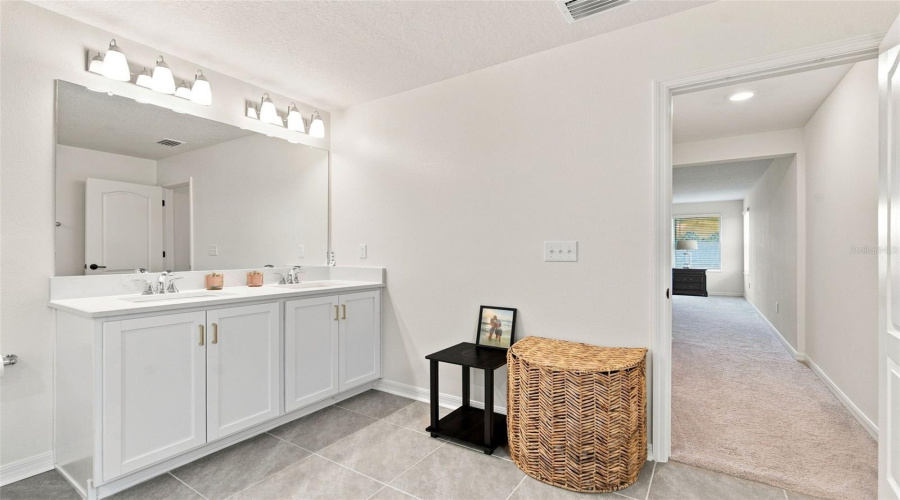 Land O Lakes, Florida 34638, 4 Bedroom Bedrooms, ,2 Bathroombathrooms,Residential,For Sale,Burning Opal,0,Mfrtb8537283