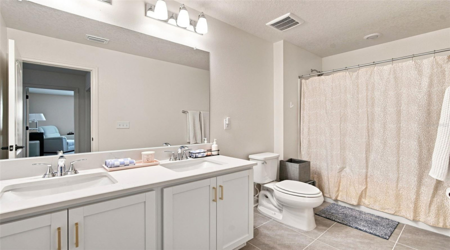 Land O Lakes, Florida 34638, 4 Bedroom Bedrooms, ,2 Bathroombathrooms,Residential,For Sale,Burning Opal,0,Mfrtb8537283