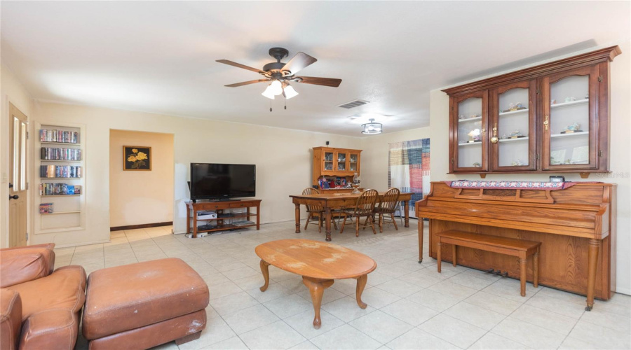 Lithia, Florida 33547, 4 Bedroom Bedrooms, ,3 Bathroombathrooms,Residential,For Sale,Keysville,0,Mfrtb8542720