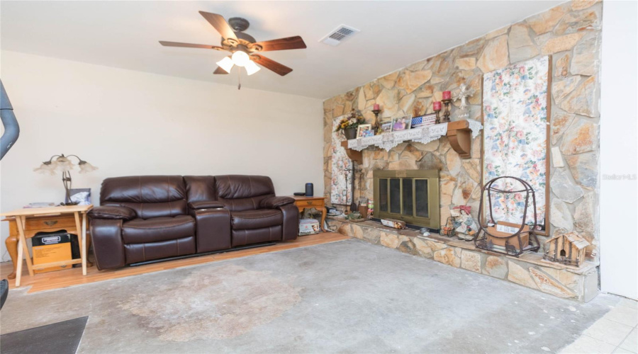 Lithia, Florida 33547, 4 Bedroom Bedrooms, ,3 Bathroombathrooms,Residential,For Sale,Keysville,0,Mfrtb8542720
