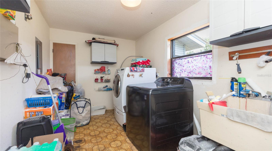 Lithia, Florida 33547, 4 Bedroom Bedrooms, ,3 Bathroombathrooms,Residential,For Sale,Keysville,0,Mfrtb8542720
