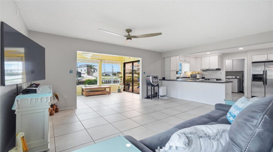 Bradenton, Florida 34210, 3 Bedroom Bedrooms, ,2 Bathroombathrooms,Residential,For Sale,Catalina,0,Mfra4702214