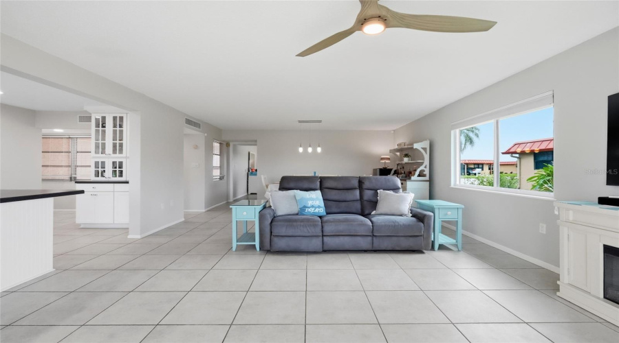 Bradenton, Florida 34210, 3 Bedroom Bedrooms, ,2 Bathroombathrooms,Residential,For Sale,Catalina,0,Mfra4702214