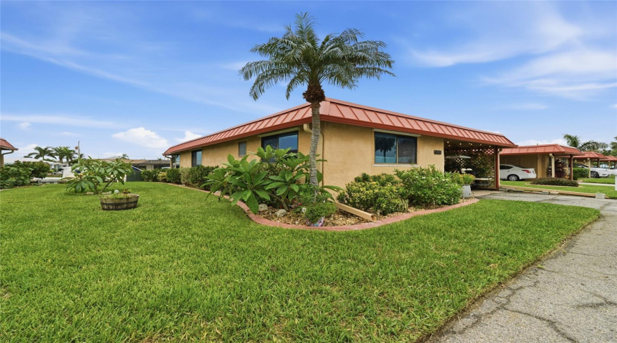 Bradenton, Florida 34210, 3 Bedroom Bedrooms, ,2 Bathroombathrooms,Residential,For Sale,Catalina,0,Mfra4702214