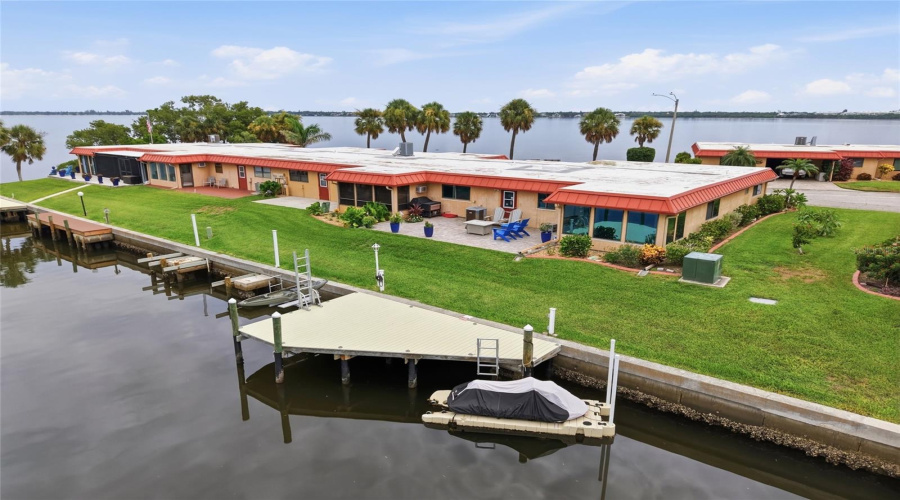 Bradenton, Florida 34210, 3 Bedroom Bedrooms, ,2 Bathroombathrooms,Residential,For Sale,Catalina,0,Mfra4702214