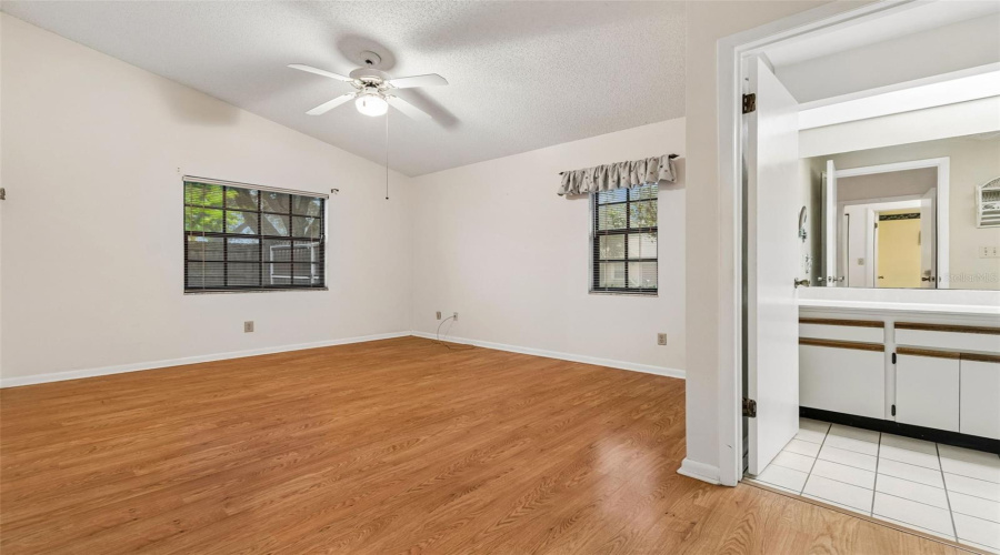 Riverview, Florida 33569, 3 Bedroom Bedrooms, ,2 Bathroombathrooms,Residential,For Sale,Maybrook,0,Mfrtb8535327