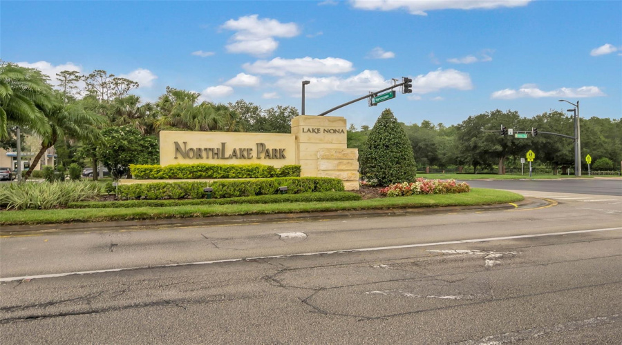 Northlake Neighborhood Sign
