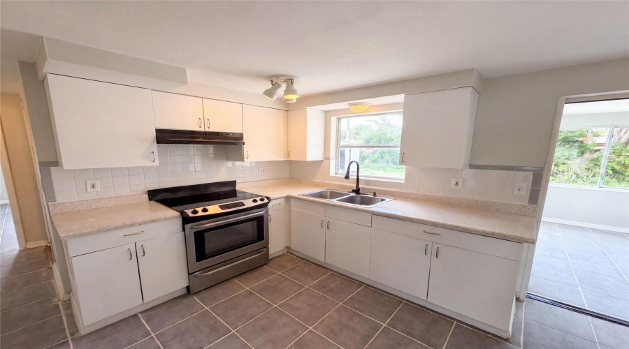 Holiday, Florida 34690, 2 Bedroom Bedrooms, ,1 Bathroombathrooms,Residential,For Sale,Trafford,0,Mfro6436638