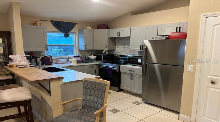 Orlando, Florida 32808, 3 Bedroom Bedrooms, ,2 Bathroombathrooms,Residential,For Sale,Kaluga Park,0,Mfro6432788