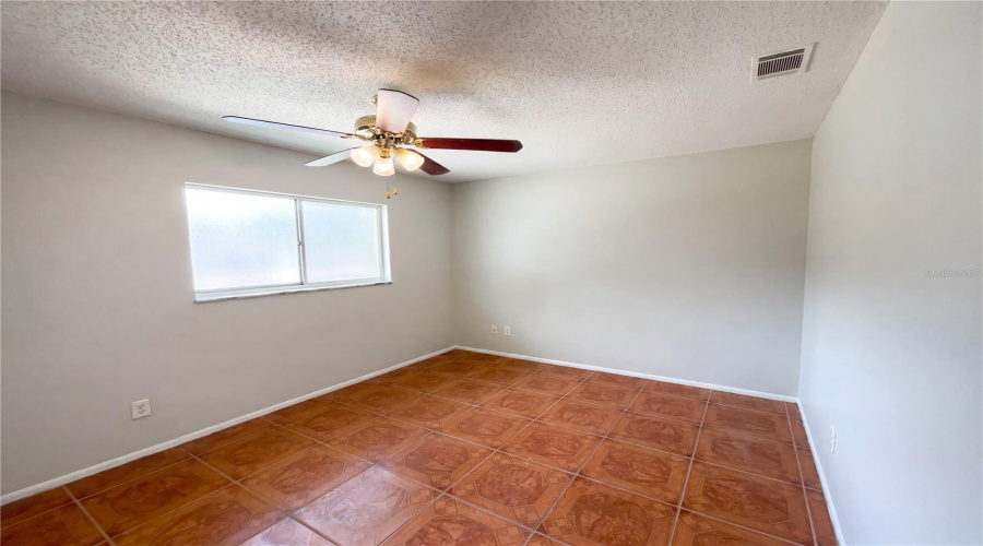 Orlando, Florida 32808, 3 Bedroom Bedrooms, ,2 Bathroombathrooms,Residential,For Sale,Beacon,0,Mfro6414888