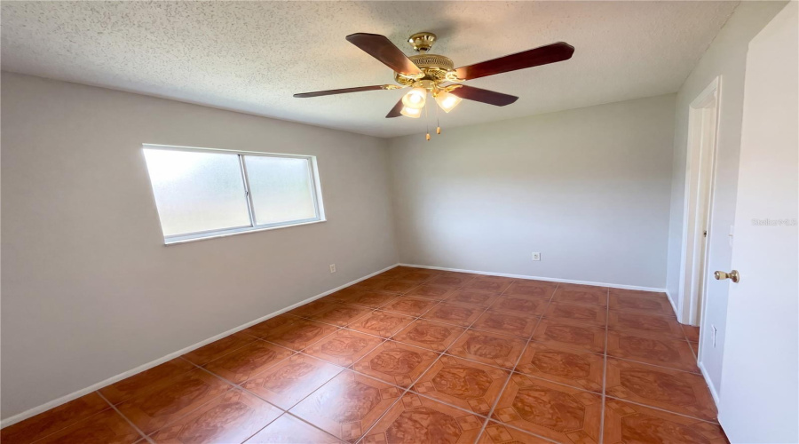 Orlando, Florida 32808, 3 Bedroom Bedrooms, ,2 Bathroombathrooms,Residential,For Sale,Beacon,0,Mfro6414888