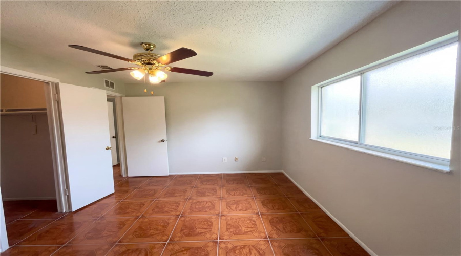 Orlando, Florida 32808, 3 Bedroom Bedrooms, ,2 Bathroombathrooms,Residential,For Sale,Beacon,0,Mfro6414888