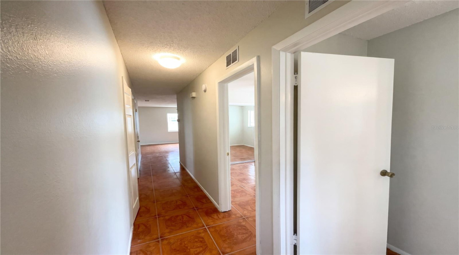 Orlando, Florida 32808, 3 Bedroom Bedrooms, ,2 Bathroombathrooms,Residential,For Sale,Beacon,0,Mfro6414888