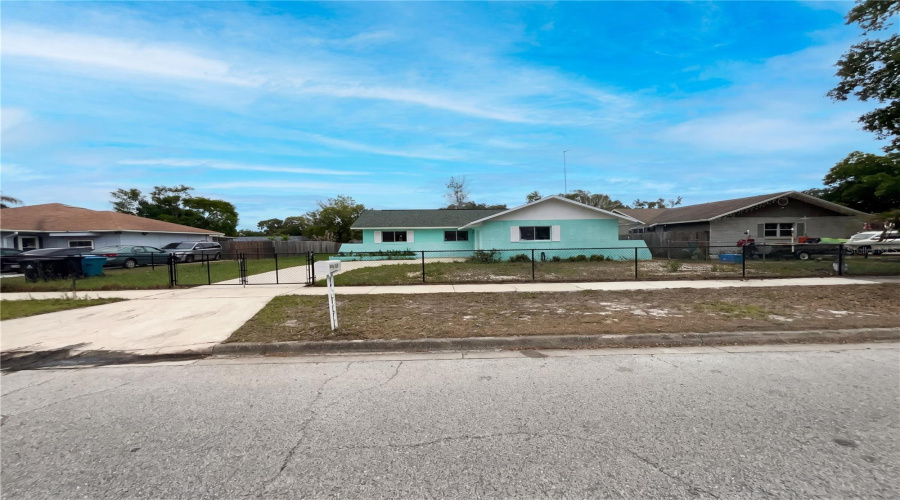 Orlando, Florida 32808, 3 Bedroom Bedrooms, ,2 Bathroombathrooms,Residential,For Sale,Beacon,0,Mfro6414888