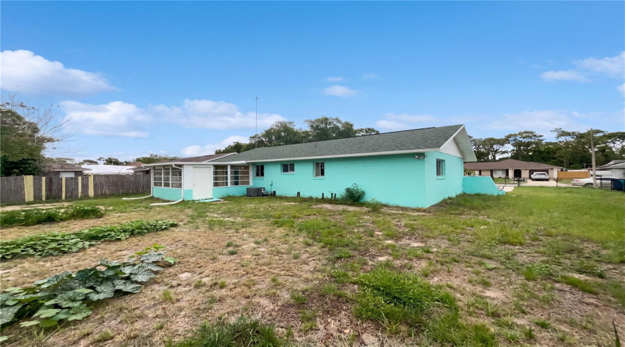 Orlando, Florida 32808, 3 Bedroom Bedrooms, ,2 Bathroombathrooms,Residential,For Sale,Beacon,0,Mfro6414888