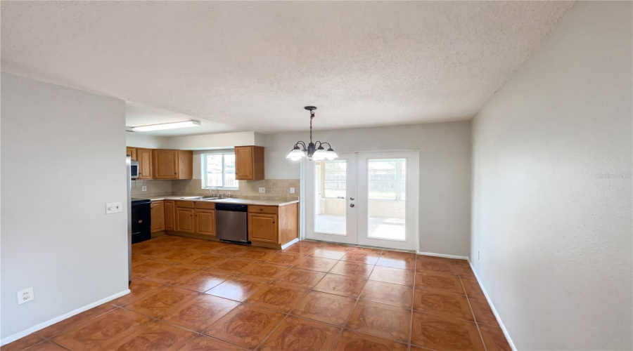 Orlando, Florida 32808, 3 Bedroom Bedrooms, ,2 Bathroombathrooms,Residential,For Sale,Beacon,0,Mfro6414888