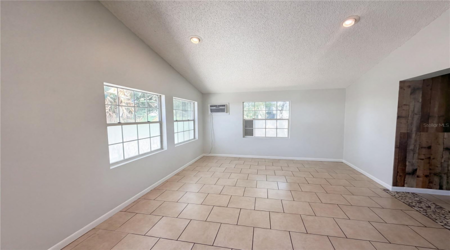 Fort Meade, Florida 33841, 3 Bedroom Bedrooms, ,2 Bathroombathrooms,Residential,For Sale,4Th,0,Mfro6407240