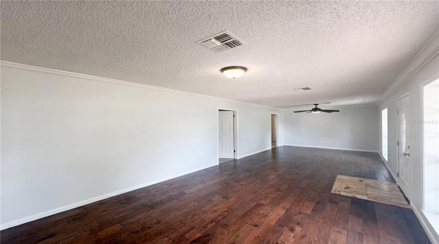 Fort Meade, Florida 33841, 3 Bedroom Bedrooms, ,2 Bathroombathrooms,Residential,For Sale,4Th,0,Mfro6407240