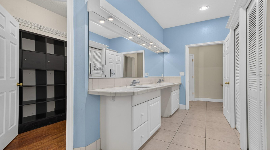 Valrico, Florida 33596, 4 Bedroom Bedrooms, ,2 Bathroombathrooms,Residential,For Sale,River Crossing,0,Mfrtb8541785