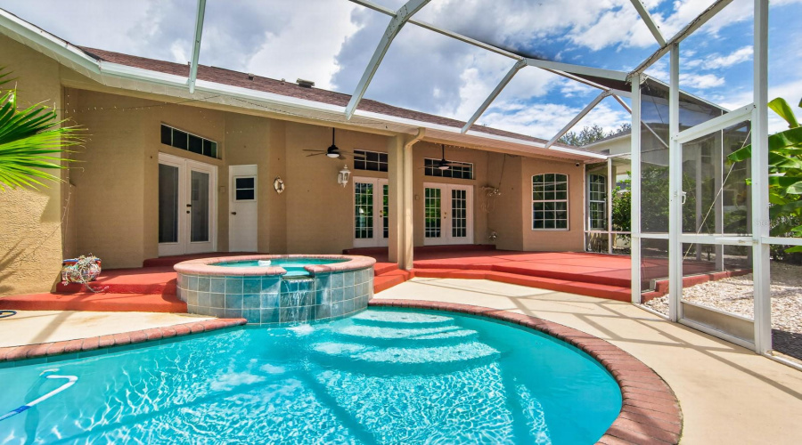 Valrico, Florida 33596, 4 Bedroom Bedrooms, ,2 Bathroombathrooms,Residential,For Sale,River Crossing,0,Mfrtb8541785