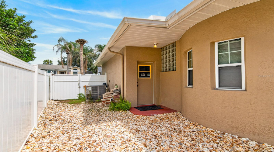 Valrico, Florida 33596, 4 Bedroom Bedrooms, ,2 Bathroombathrooms,Residential,For Sale,River Crossing,0,Mfrtb8541785