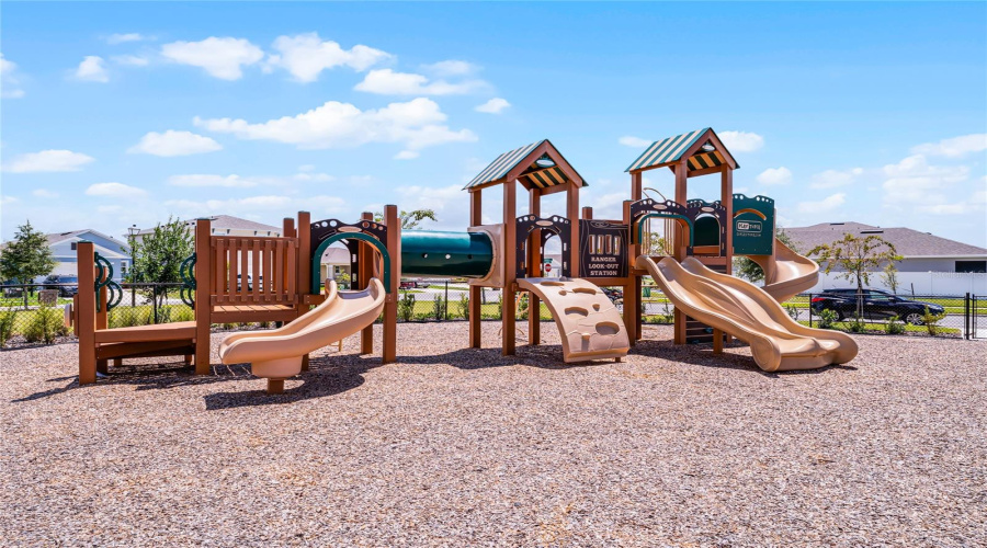 Kissimmee, Florida 34744, 5 Bedroom Bedrooms, ,3 Bathroombathrooms,Residential,For Sale,Beechmont,0,Mfro6426653