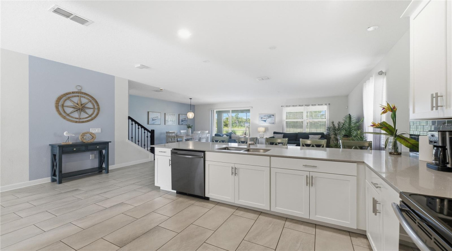 Kissimmee, Florida 34746, 8 Bedroom Bedrooms, ,5 Bathroombathrooms,Residential,For Sale,Stanza,0,Mfro6435877