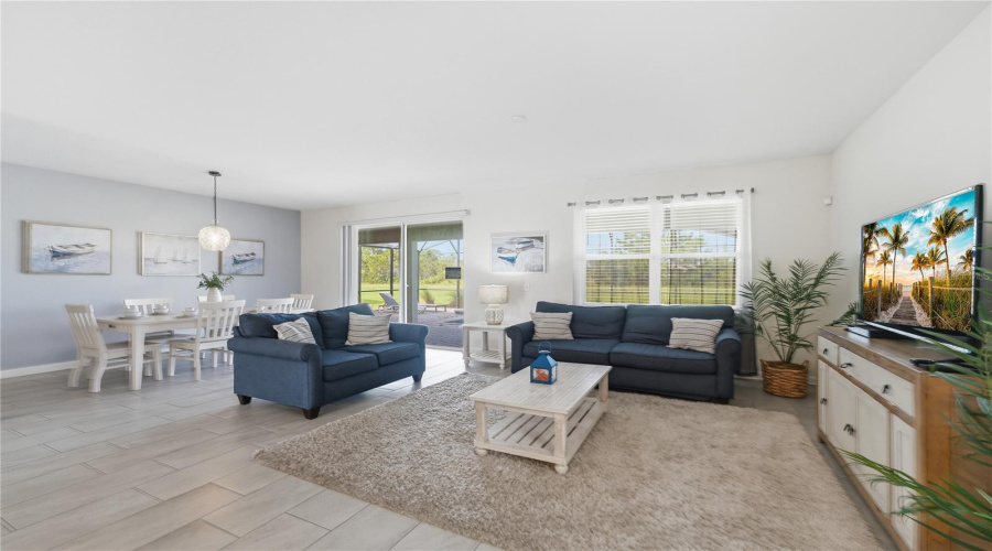 Kissimmee, Florida 34746, 8 Bedroom Bedrooms, ,5 Bathroombathrooms,Residential,For Sale,Stanza,0,Mfro6435877