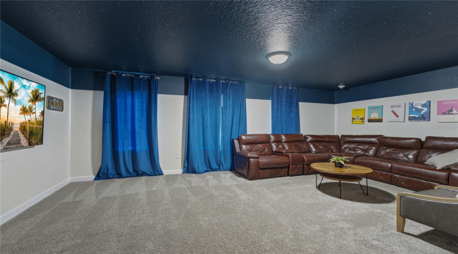 Kissimmee, Florida 34746, 8 Bedroom Bedrooms, ,5 Bathroombathrooms,Residential,For Sale,Stanza,0,Mfro6435877