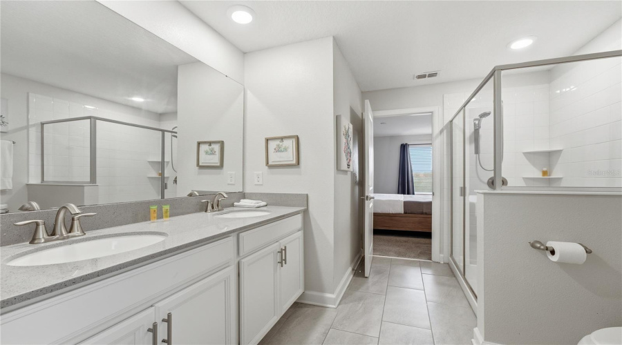 Kissimmee, Florida 34746, 8 Bedroom Bedrooms, ,5 Bathroombathrooms,Residential,For Sale,Stanza,0,Mfro6435877