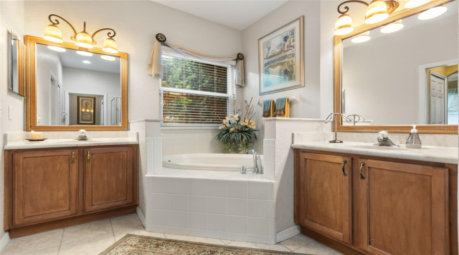 Winter Garden, Florida 34787, 3 Bedroom Bedrooms, ,2 Bathroombathrooms,Residential,For Sale,Lake Amberleigh,0,Mfro6436549