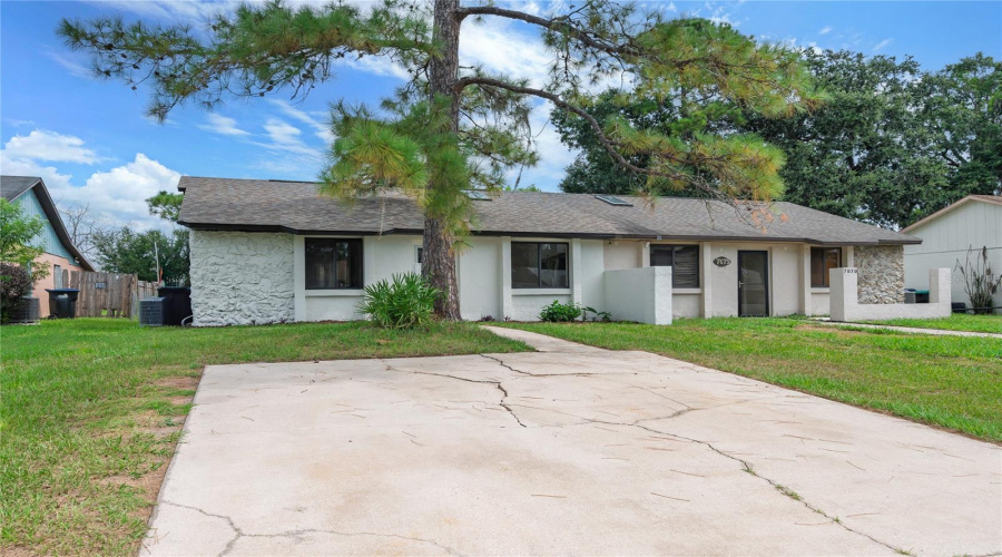 Orlando, Florida 32807, 2 Bedroom Bedrooms, ,2 Bathroombathrooms,Residential,For Sale,Timber River,0,Mfro6436745