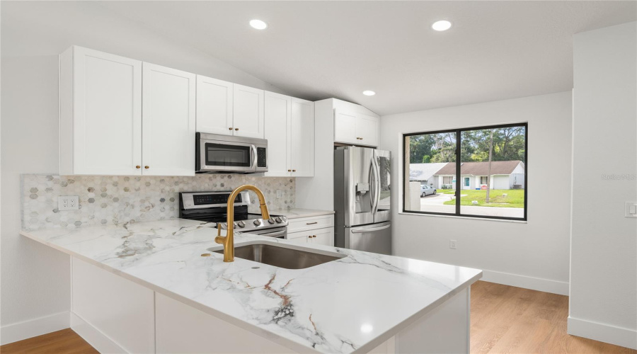 Orlando, Florida 32807, 2 Bedroom Bedrooms, ,2 Bathroombathrooms,Residential,For Sale,Timber River,0,Mfro6436745
