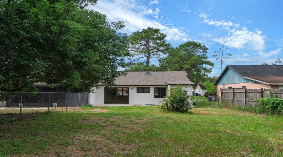 Orlando, Florida 32807, 2 Bedroom Bedrooms, ,2 Bathroombathrooms,Residential,For Sale,Timber River,0,Mfro6436745