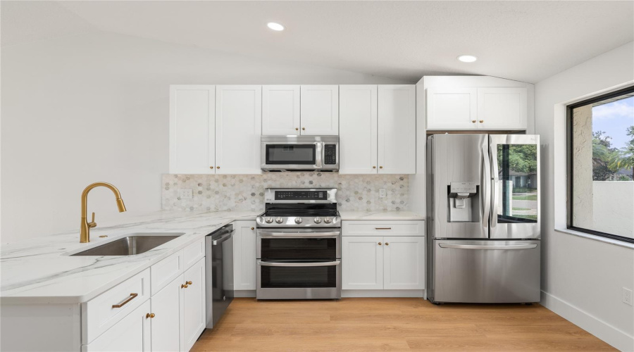 Orlando, Florida 32807, 2 Bedroom Bedrooms, ,2 Bathroombathrooms,Residential,For Sale,Timber River,0,Mfro6436745