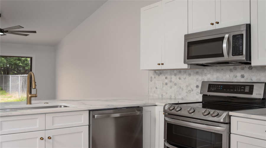 Orlando, Florida 32807, 2 Bedroom Bedrooms, ,2 Bathroombathrooms,Residential,For Sale,Timber River,0,Mfro6436745