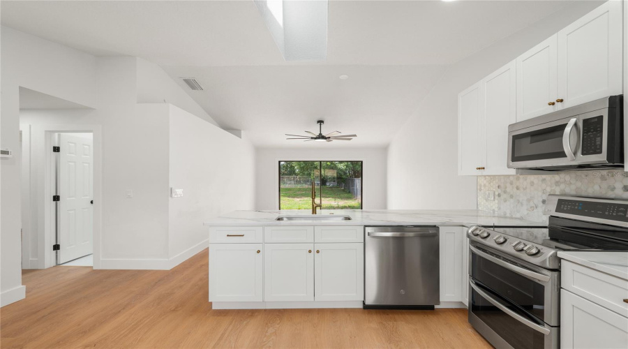 Orlando, Florida 32807, 2 Bedroom Bedrooms, ,2 Bathroombathrooms,Residential,For Sale,Timber River,0,Mfro6436745