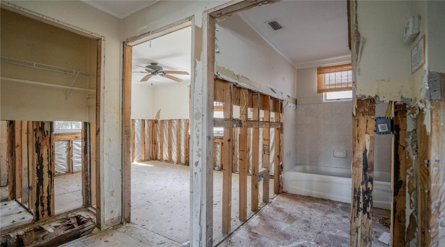 St Pete Beach, Florida 33706, 4 Bedroom Bedrooms, ,3 Bathroombathrooms,Residential,For Sale,78Th,0,Mfrtb8542160