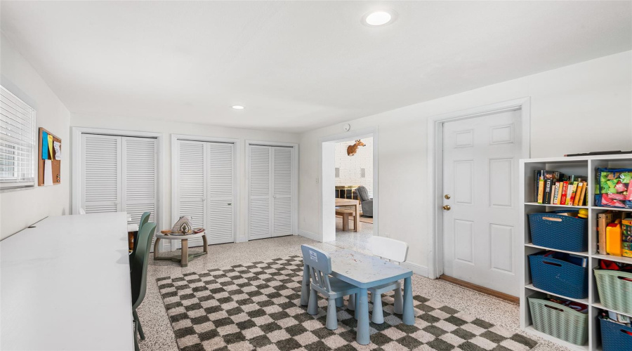 Lakeland, Florida 33803, 3 Bedroom Bedrooms, ,2 Bathroombathrooms,Residential,For Sale,Easton,0,Mfrtb8540579