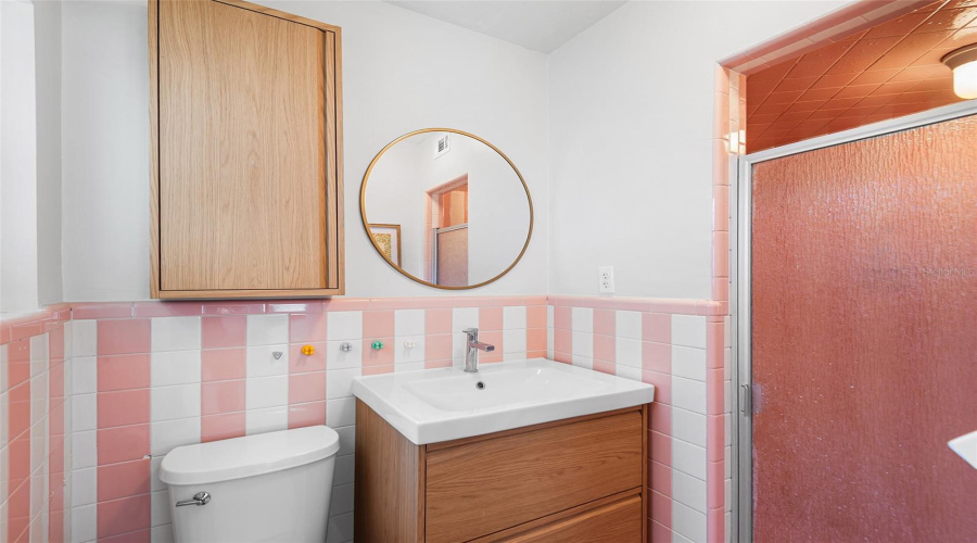 Lakeland, Florida 33803, 3 Bedroom Bedrooms, ,2 Bathroombathrooms,Residential,For Sale,Easton,0,Mfrtb8540579