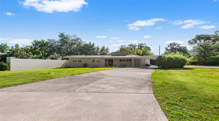 Lakeland, Florida 33803, 3 Bedroom Bedrooms, ,2 Bathroombathrooms,Residential,For Sale,Easton,0,Mfrtb8540579